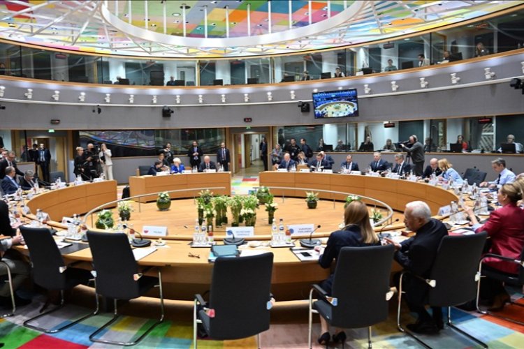AB Liderler Zirvesi Brüksel'de başladı