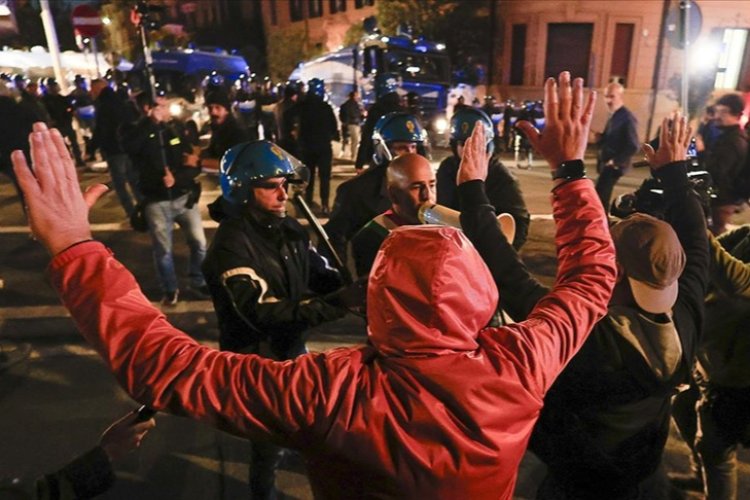 Roma'da Filistin'e destek gösterisine polis, cop ve tazyikli suyla müdahale etti