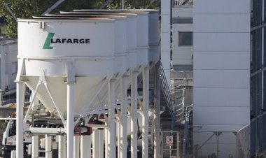Fransız şirketi Lafarge'ın 'DEAŞ'ı finanse etmekten' yargılandığı dava ertelendi