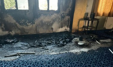 İsrailli işgalciler, Batı Şeria'da bir camiyi kundakladı