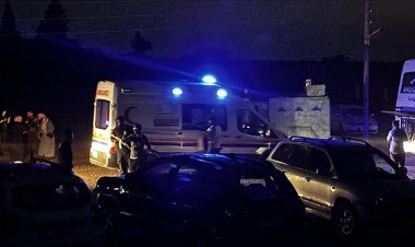 Suriye'nin Süveyda kentinde iç güvenlik güçleri ile yasa dışı silahlı gruplar arasında çatışmalar çıktı