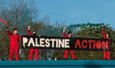 İngiltere, Filistin yanlısı aktivistleri yargılıyor: İşgalci şirketleri korumak için hukuk çarpıtılıyor