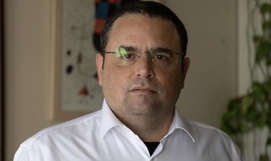 İsrail hapishanelerinde gözlerini bağladıkları Filistinlilere tecavüz ediyorlar