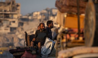 İşgalci İsrail'in 'Sarı Hat'tı genişletmesi nedeniyle Gazzeliler yeniden göçe zorlanıyor