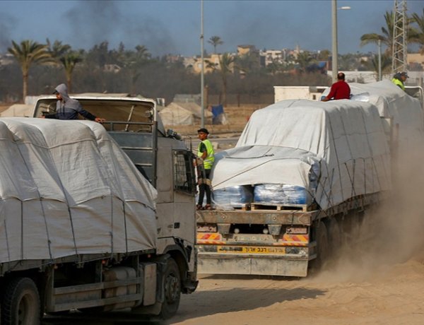 İşgalci İsrail temel malzeme girişini kısıtladığı Gazze'yi lüks ürünlerle örtbas etmeye çalışıyor