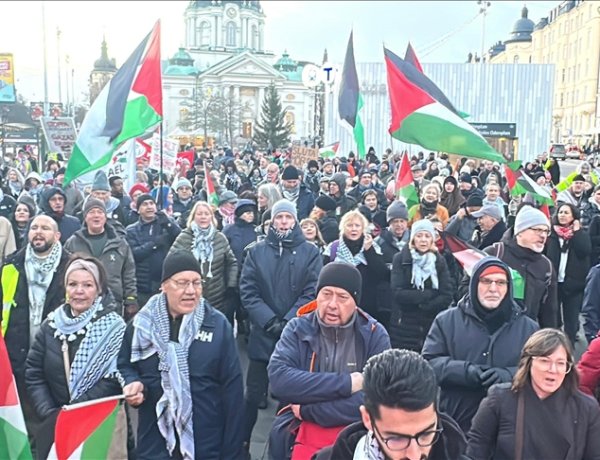 İsveç ve Londra'da Filistin'e destek yürüyüşü düzenlendi