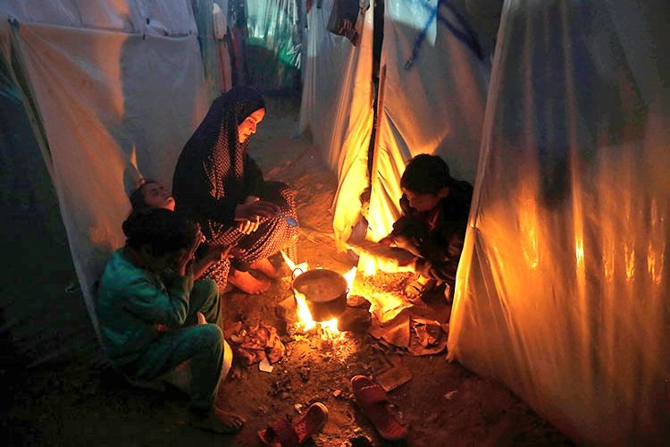 Soykırımın yükü Gazzeli kadınların omuzunda