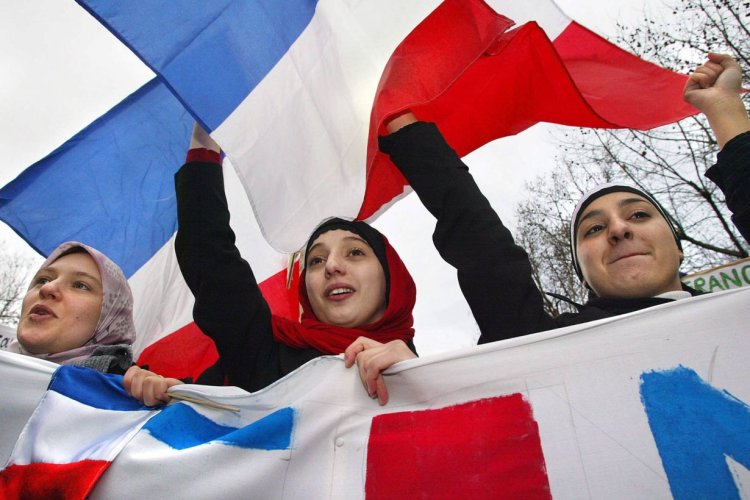 Ifop Araştırması: Fransa’daki Müslüman gençlerde dini bağlılık artıyor