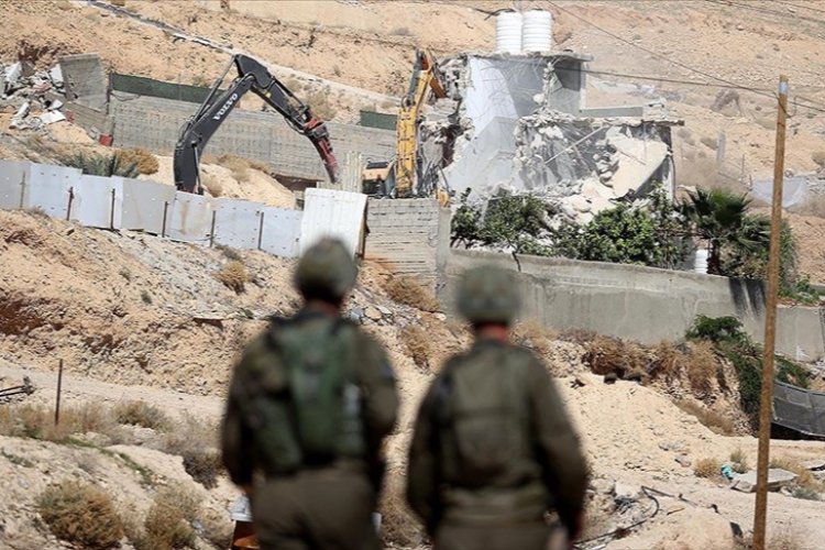 İşgalci İsrail, Batı Şeria'da Filistinlilere ait 1042 dönümlük araziye el koydu
