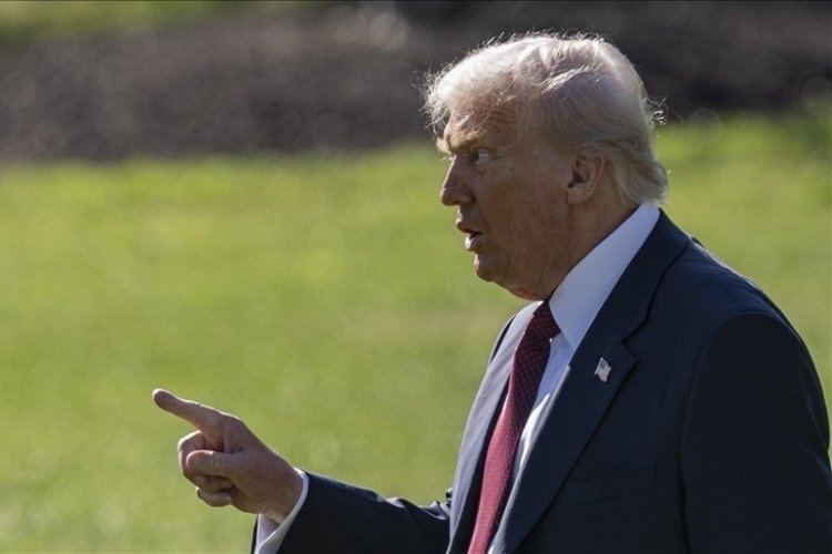 Trump, eski Başkan Biden'ın 'otomatik imzayla' onayladığı kararnameleri iptal etti