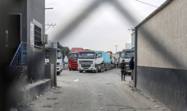 UNRWA: İsrail'in elinde Gazze'ye 3 aylık gıda yardımı yapabilecek 6 bin tır bulunuyor