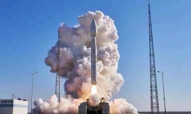 Çin, BAE'nin bir uydusuyla birlikte 9 uyduyu yörüngeye gönderdi