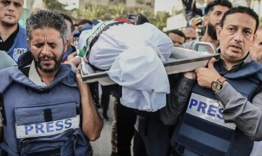 ABD'li Senatör Sanders'tan, katil İsrail'in katlettiği gazeteciler için soruşturma çağrısı