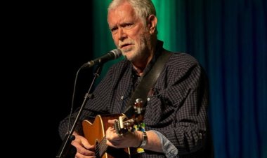 1994 Eurovision'un birincisi McGettigan İsrail'e tepki olarak ödülünü iade edecek