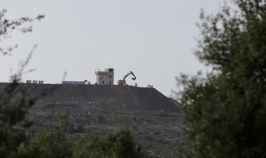 İşgalci İsrail, işgal edip üs kurduğu Suriye topraklarında sahra hastanesi inşa ediyor