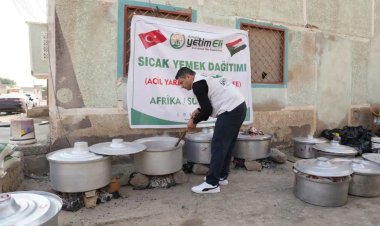 Avrupa Yetim Eli'nden Sudan'da binlerce kişiye sıcak yemek ikramı