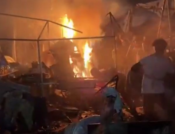 Soykırımcı İsrail ordusu Gazze'de çadır kenti vurdu