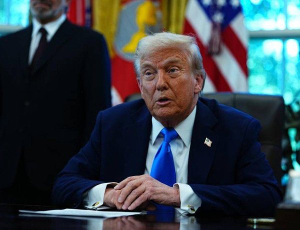 Trump, Venezuela’ya karadan da saldıracağını duyurdu
