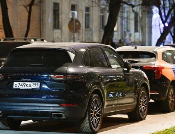 Rusya’da yüzlerce Porsche sahibi araçlarını çalıştırmakta sorun yaşadı