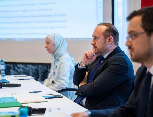 Avusturya İslam Cemaati başörtüsü yasağını Anayasa Mahkemesine taşıyor