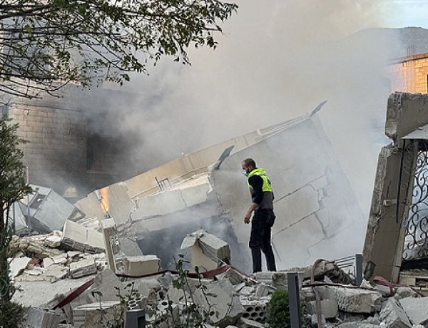 İşgalci İsrail’in Lübnan’ın güneyine saldırılarında 3 sivil şehit oldu