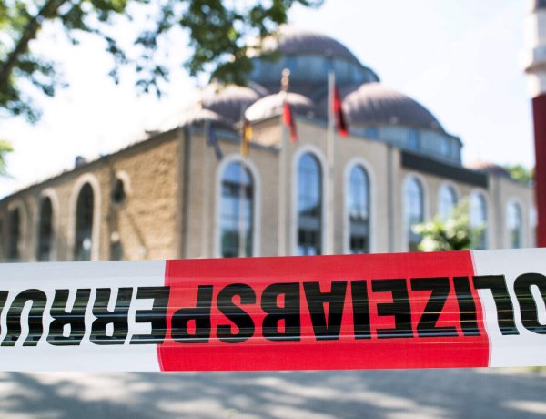 Almanya’da camiye katliam planı: “Çok sayıda Müslümanı vurmak” istedi