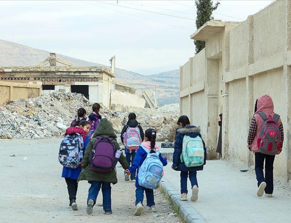 Suriye Eğitim Bakanı: Savaş nedeni ile 2,4 milyon çocuk eğitimden mahrum kaldı