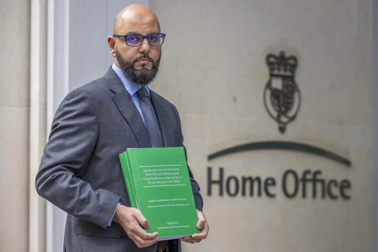 İngiltere’de 100’ü aşkın hukukçudan Hamas başvurusuyla soruşturulan avukata destek