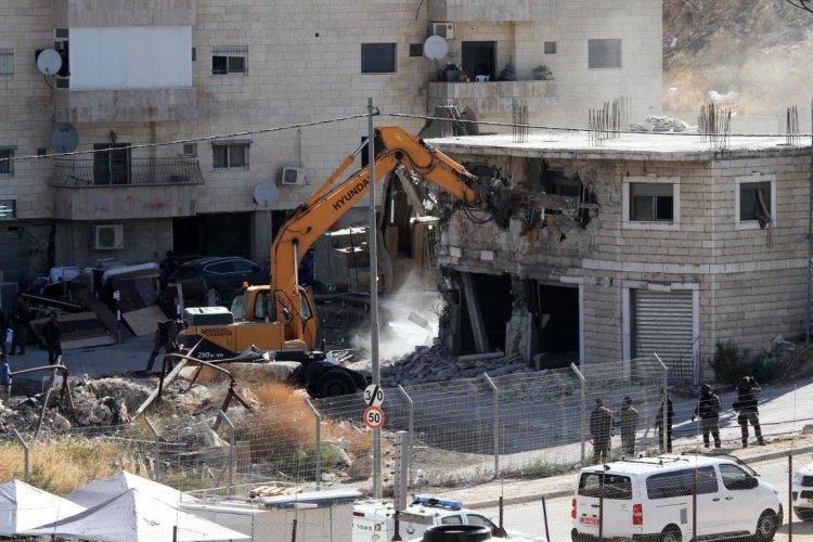 İşgalci İsrail, Cenin'de Filistinlilere ait 700 evi yıktı