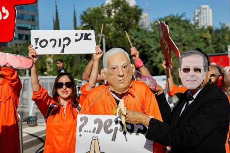 Katil Netanyahu İsrail'de protesto edildi