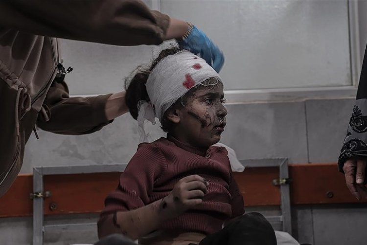 Katil İsrail ateşkese rağmen Gazze’ye şiddetli hava saldırıları düzenledi