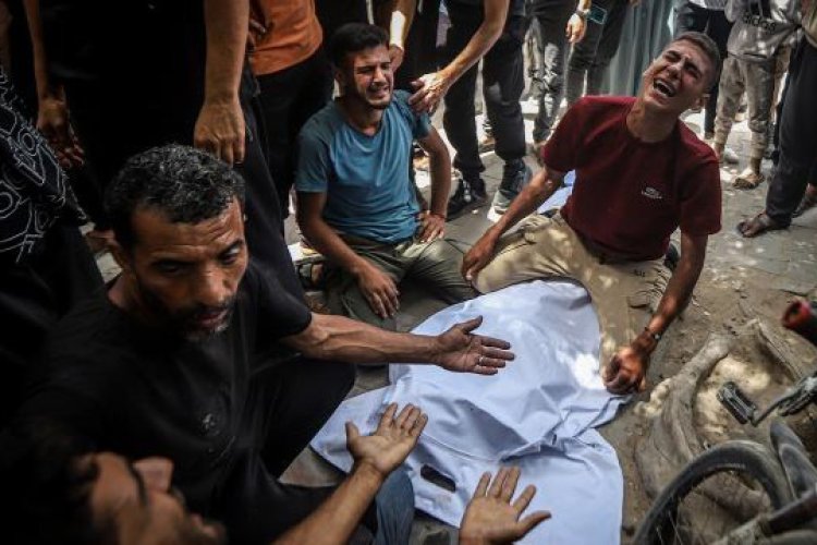 Katil İsrail'in Gazze'ye saldırılarında can kaybı 70 bin 365'e yükseldi