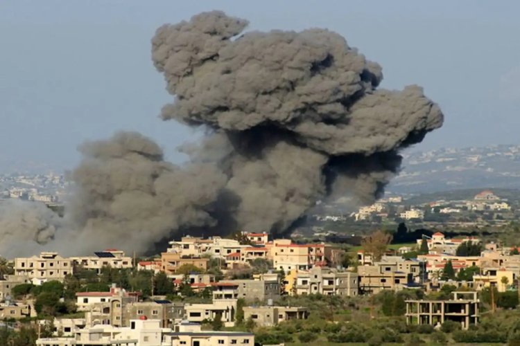 Siyonist İsrail Güney Lübnan'ı yeniden vurdu