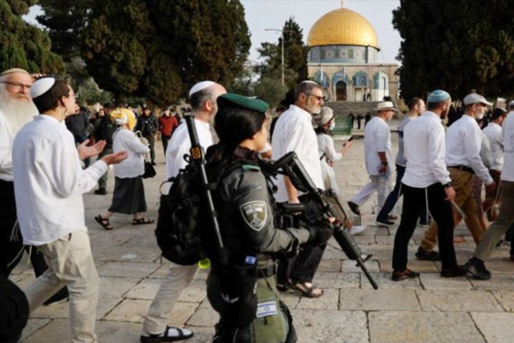 Siyonist Yahudiler Mescid-i Aksa'ya baskın düzenledi