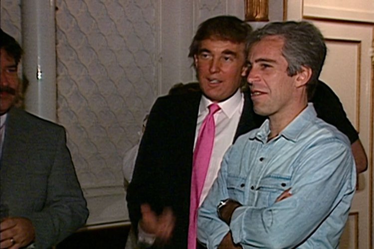 Epstein belgelerinde Trump'ın uçuş kayıtları ve "sahte" içerikler dikkati çekti