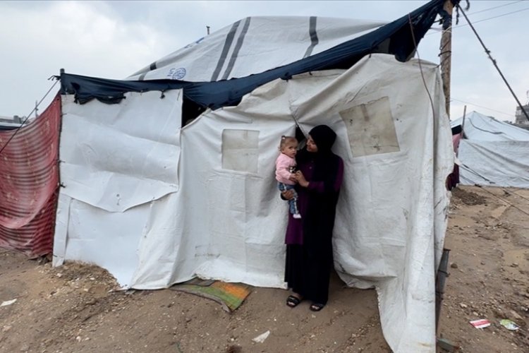 Gazze'de eşlerini kaybeden binlerce kadın, zor şartlarda hayat mücadelesi veriyor