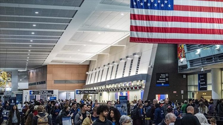 ABD yönetimi, seyahat yasağı bulunan ülkeler arasına Suriye ile Filistin'i de ekledi