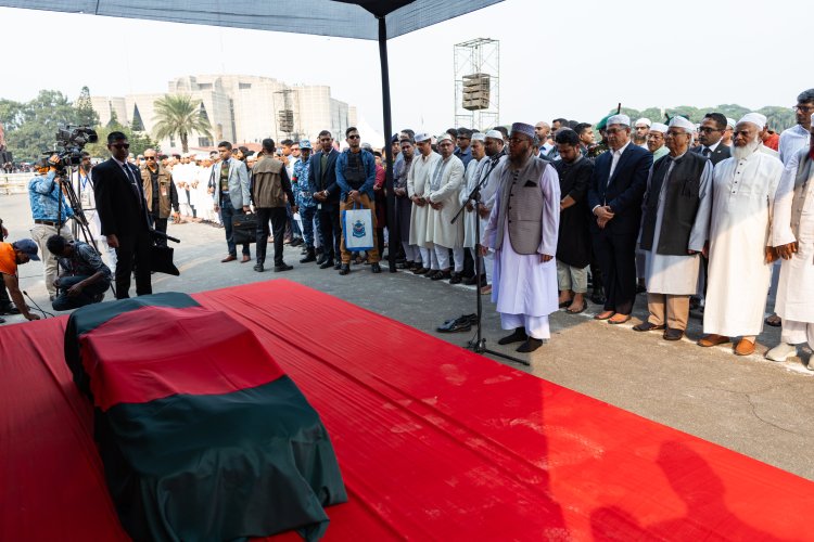 Bangladeş’te yas: Cemaat-i İslamiden Osman Hadi için duygusal veda