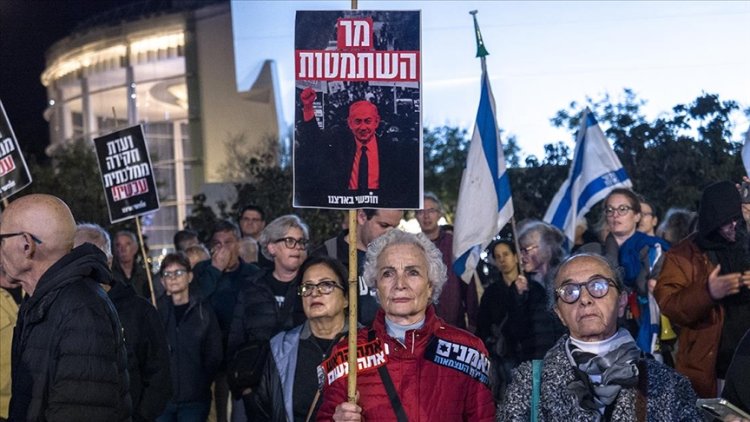 Tel Aviv’de Netanyahu protestosu: “Suçlular hükümette değil hapiste olmalı”
