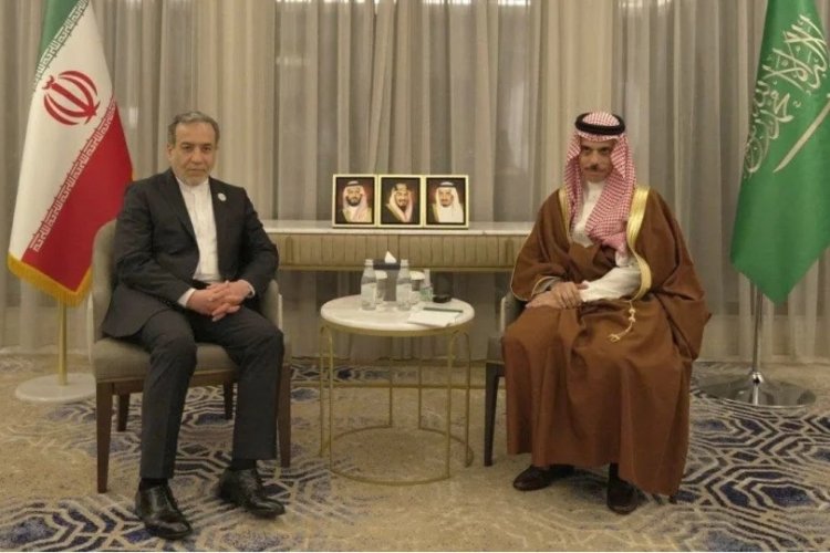 İran, Yemen'deki durumu Suudi Arabistan ve BAE ile görüştü