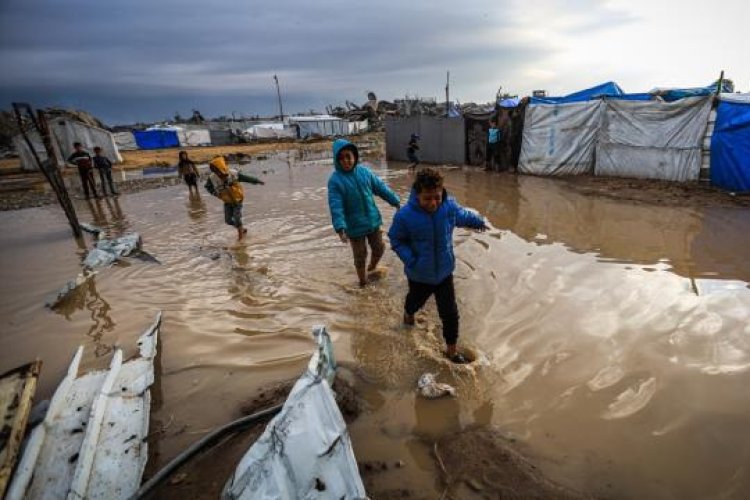 Katil İsrail'in Gazze'de 2025'te hayati sektörlere verdiği doğrudan zarar 33 milyar doları aştı