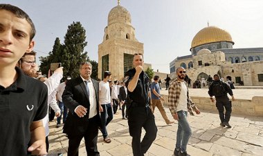 Aşırı sağcı siyonist Bakan Ben-Gvir, Mescid-i Aksa'ya baskın düzenledi