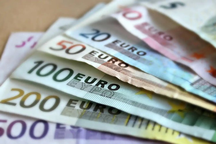 Bulgaristan Euro Bölgesi'ne katıldı