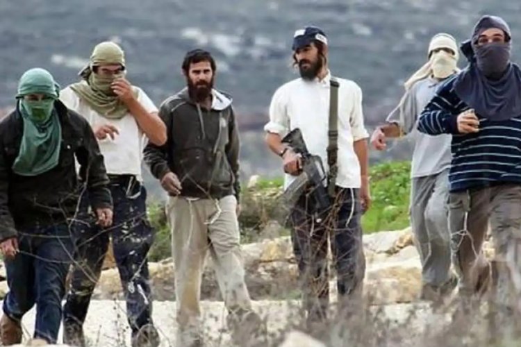Yahudi Çeteler Ramallah'ın kuzeyinde bir evi bastı