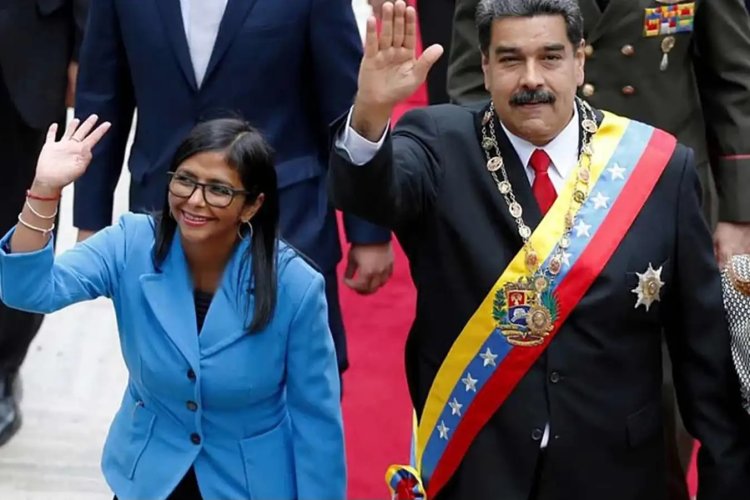 Maduro ihanete mi uğradı? Delcy Rodriguez'in ABD ile görüştüğü iddia edildi