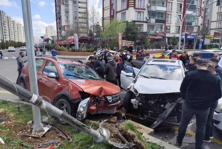 Türkiye'de 2025 yılı trafik kazası bilançosu: 2 bin 500 ölü 400 bin yaralı