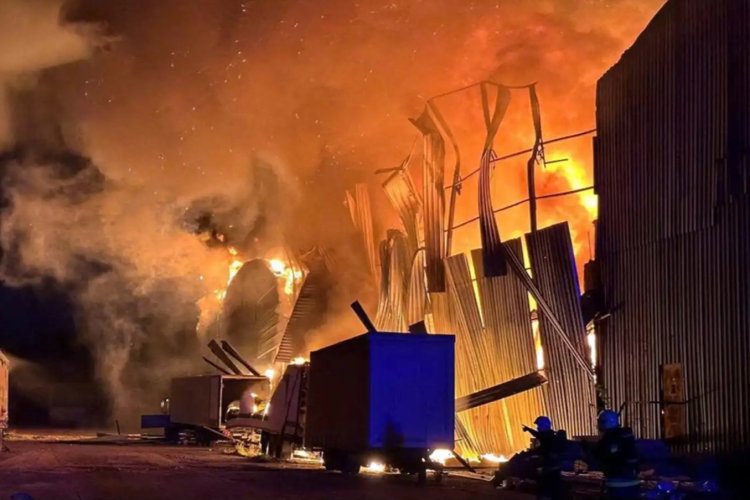 Rus saldırıları Ukrayna'nın güneydoğusunu karanlığa gömdü