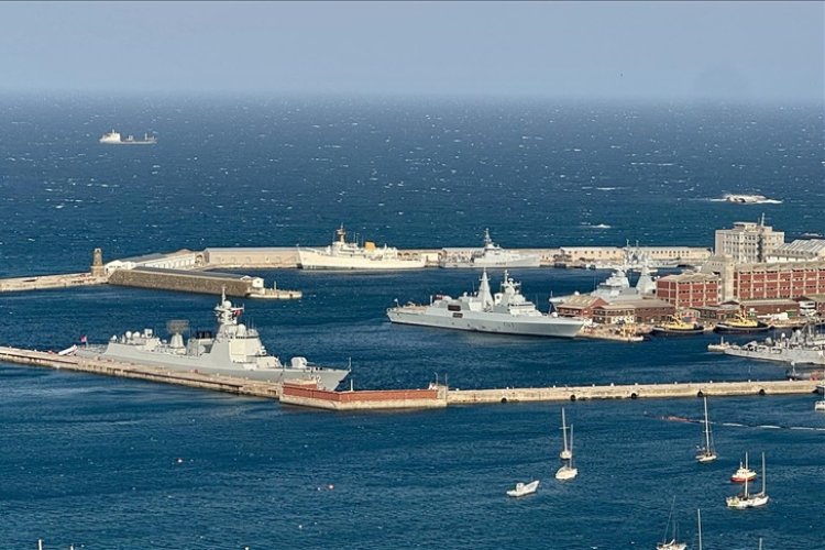 Güney Afrika'da, Çin, Rusya, İran donanmaları ortak deniz tatbikatı düzenliyor