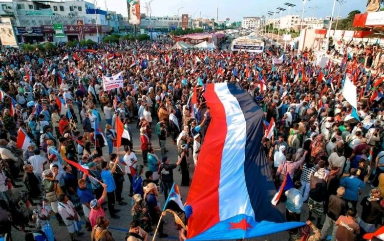 Aden ve Mukalla’da Güney Geçiş Konseyi’ne destek gösterileri