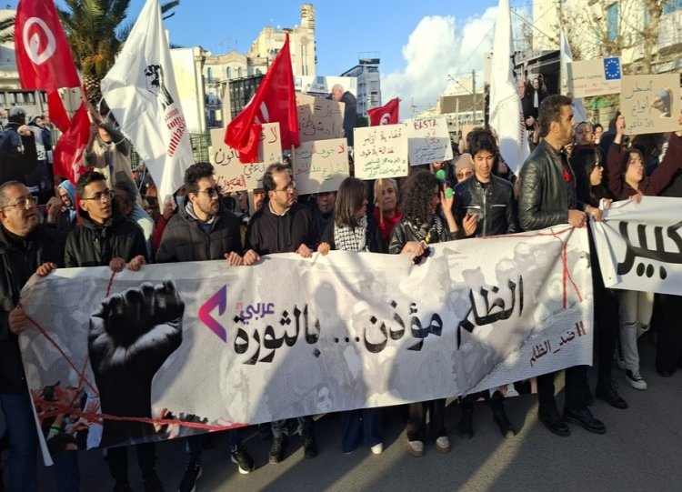 Tunus’ta halk sokaklara indi: “Zulüm devrimin habercisidir”